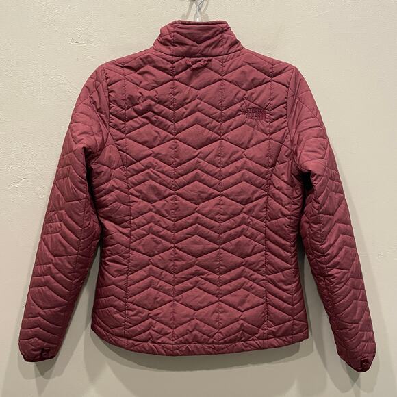 The North Face Women’s Bombay Insulated Jacket in Burgundy Red - Size: Small - Picture 2 of 6